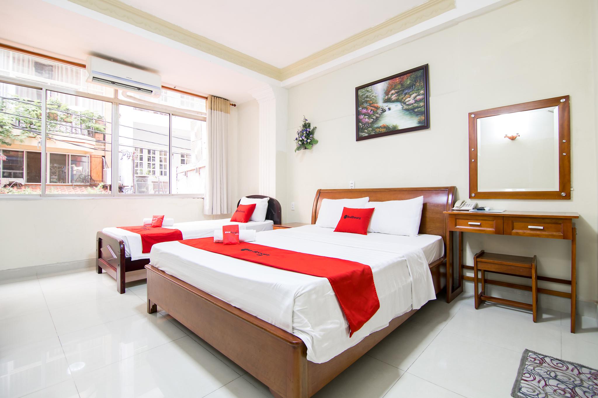Reddoorz Plus @ Pham Ngu Lao 2 Cidade de Ho Chi Minh Exterior foto